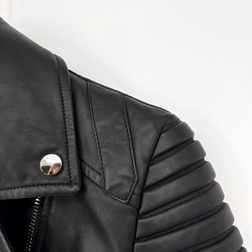 DAUNTLESS NYC | Vegan Leather Moto Biker Jacket in Black | S - Picture 7 of 14